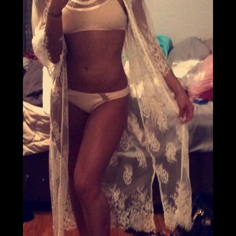 Forever 21 lace kimono cover up Medium